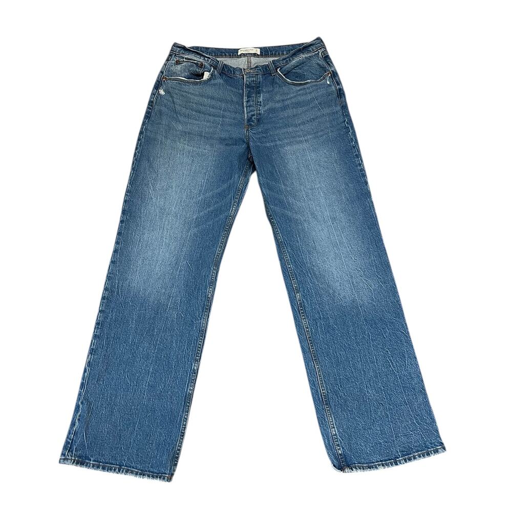 Abercrombie & Fitch Women's Straight Leg Jeans - Medium Blue Wash